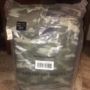 NWT VICTORIA’S SECRET PINK CAMO LUGGAGE AND SHORTS